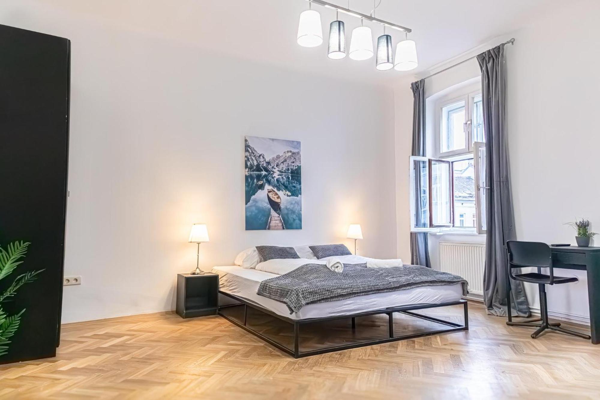 Spacious 2Br Apt -Near Wiener Stadthalle Burggassewiener Well Located Extérieur photo