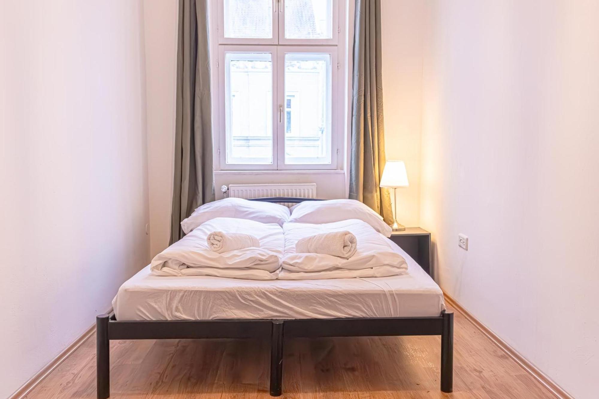 Spacious 2Br Apt -Near Wiener Stadthalle Burggassewiener Well Located Extérieur photo