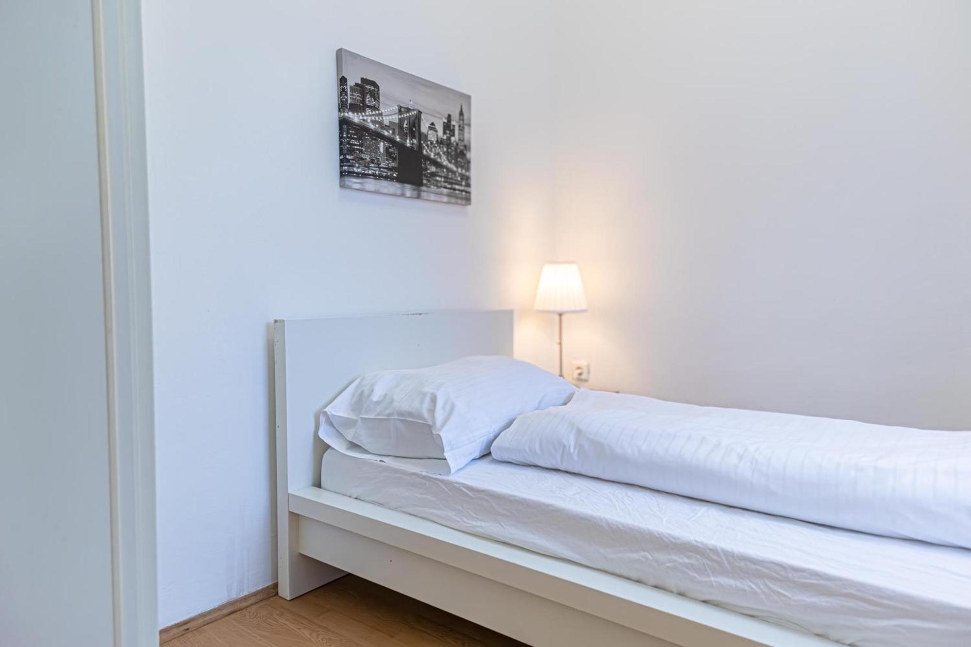 Spacious 2Br Apt -Near Wiener Stadthalle Burggassewiener Well Located Extérieur photo