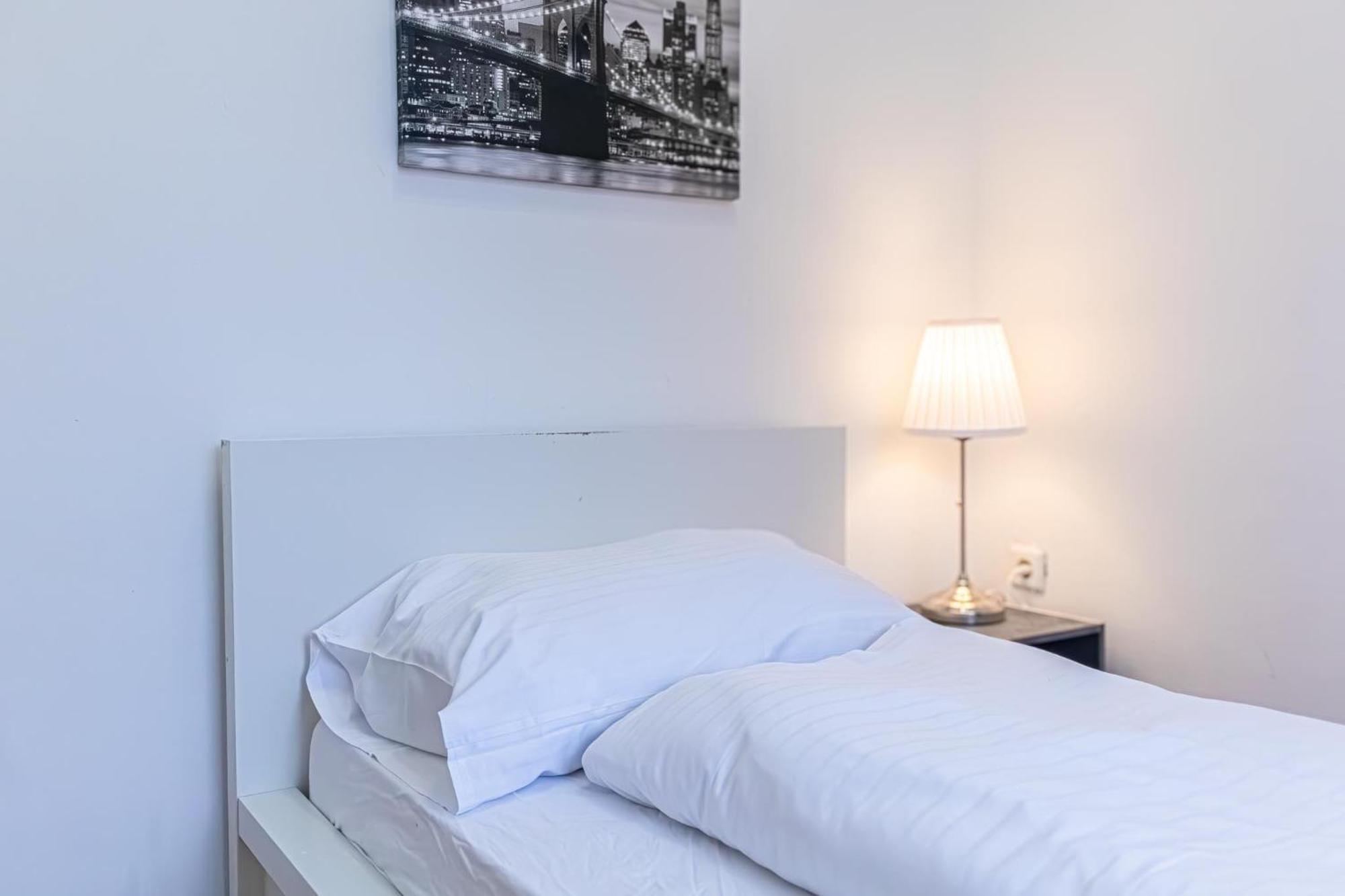 Spacious 2Br Apt -Near Wiener Stadthalle Burggassewiener Well Located Extérieur photo