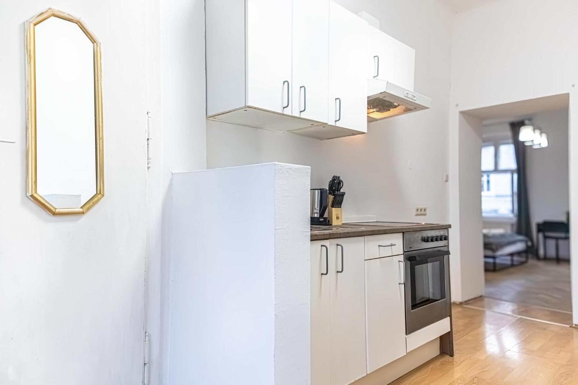Spacious 2Br Apt -Near Wiener Stadthalle Burggassewiener Well Located Extérieur photo